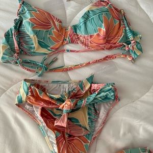NWT Kenny Flowers Set (3 pc)